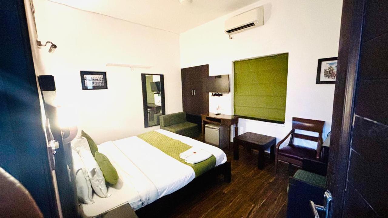 Hotel Hotel Kular At Saket Near Pvr Cinema 3*