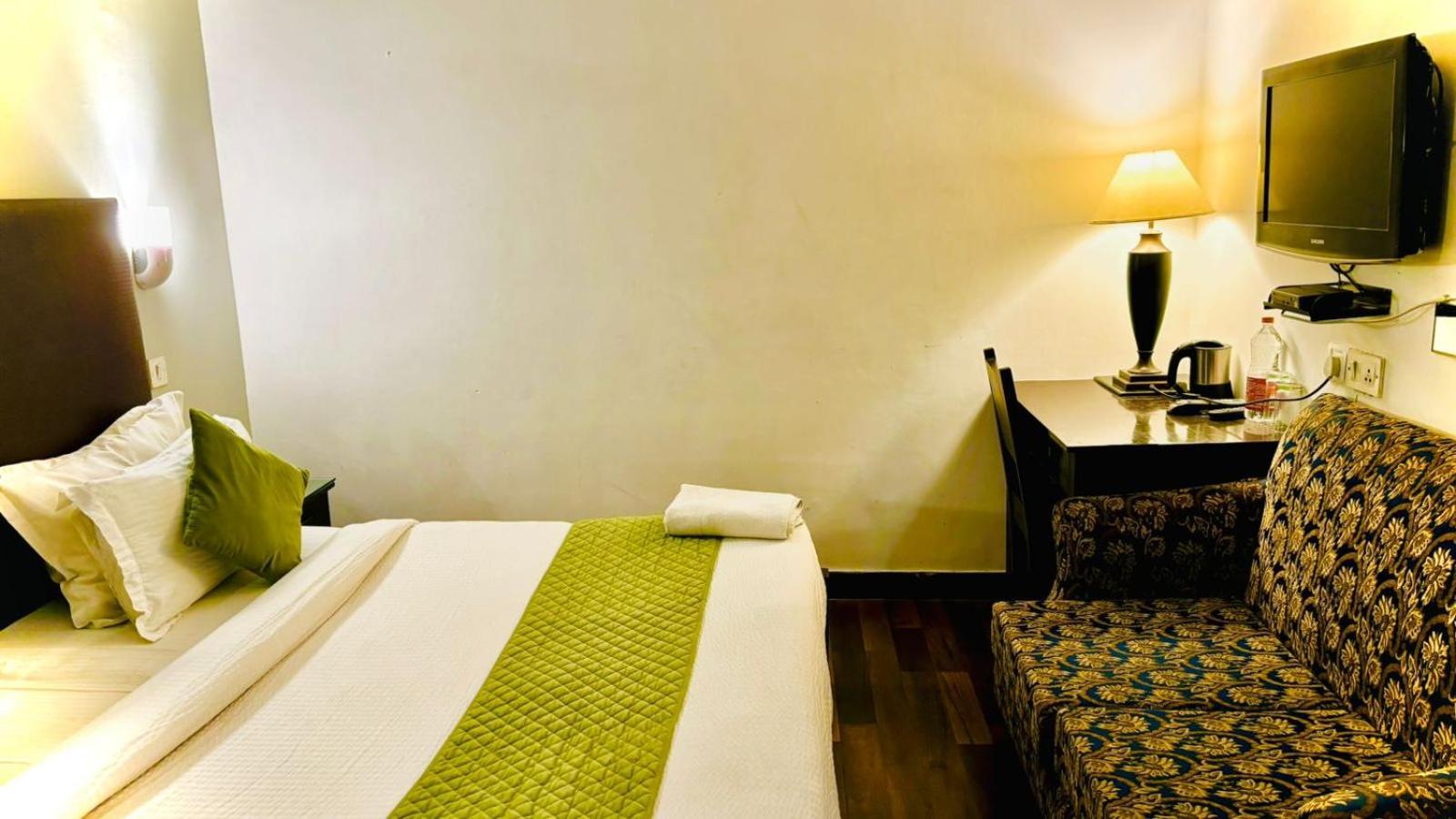 Hotel Kular At Saket Near Pvr Cinema Hotel New Delhi
