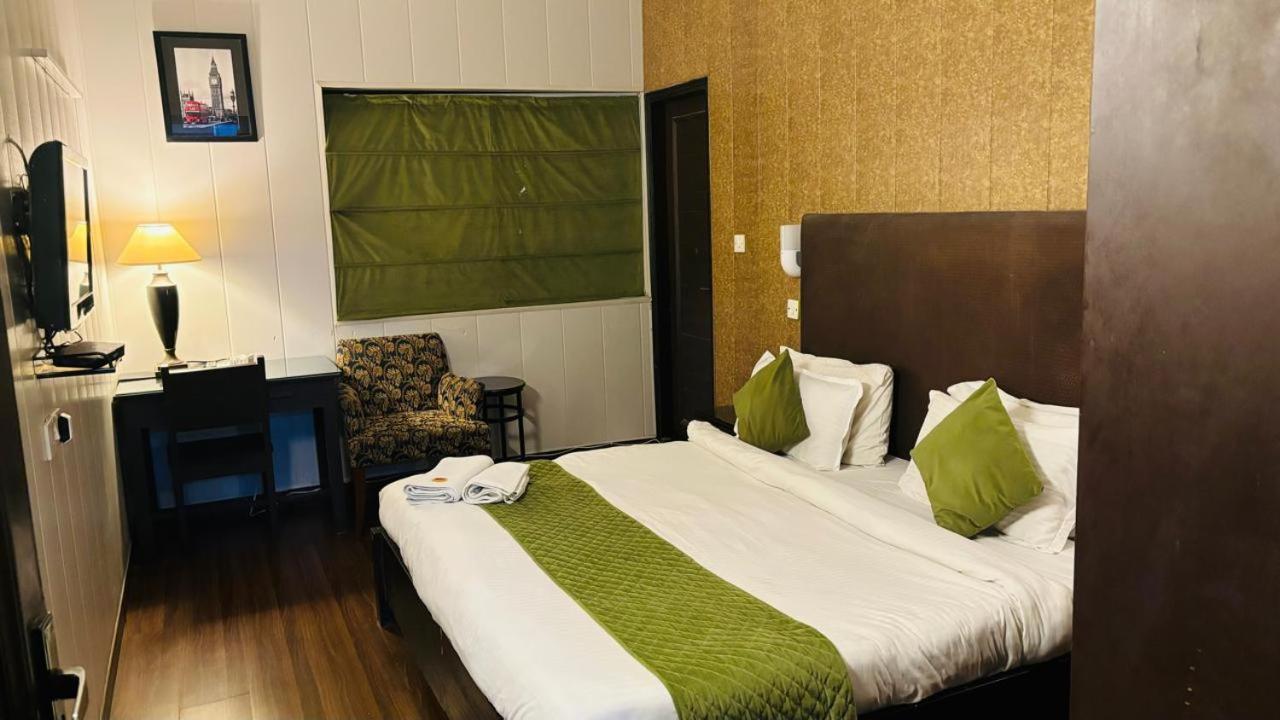 Hotel Hotel Kular At Saket Near Pvr Cinema New Delhi